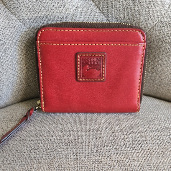 Dooney & Bourke Handbags - Dooney And Bourke Florentine Wallet